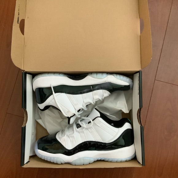Air Jordan 11 retro low - Picture 2 of 7